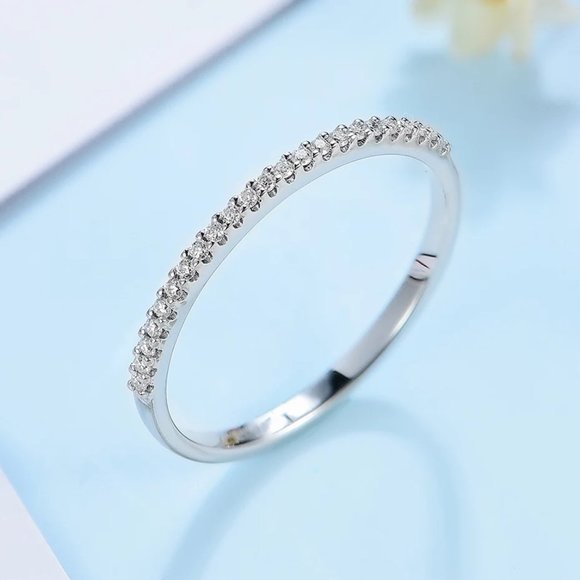 0.3ct. t.w. Diamond Brilliant Cut Wedding Band - Picture 1 of 14
